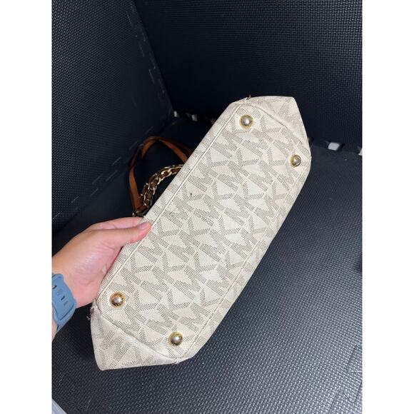 MICHAEL KORS HARPER VANILLA WHITE PVC CHAIN‎ TOTE HAND BAG PURSE Gold Trim Nice - Picture 12 of 13